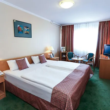 丹比乌斯阿瑞纳酒店 布达佩斯