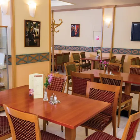 丹比乌斯阿瑞纳酒店 酒店