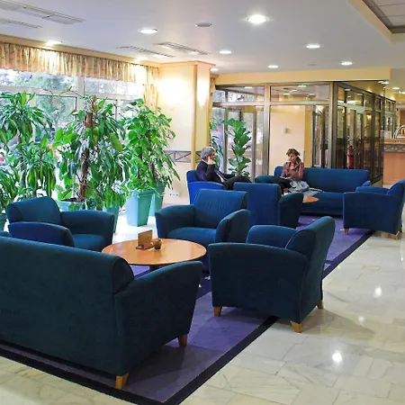 丹比乌斯阿瑞纳酒店