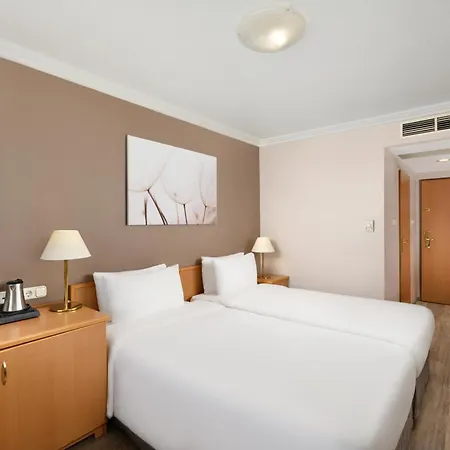 Danubius Arena 4* Budapeste