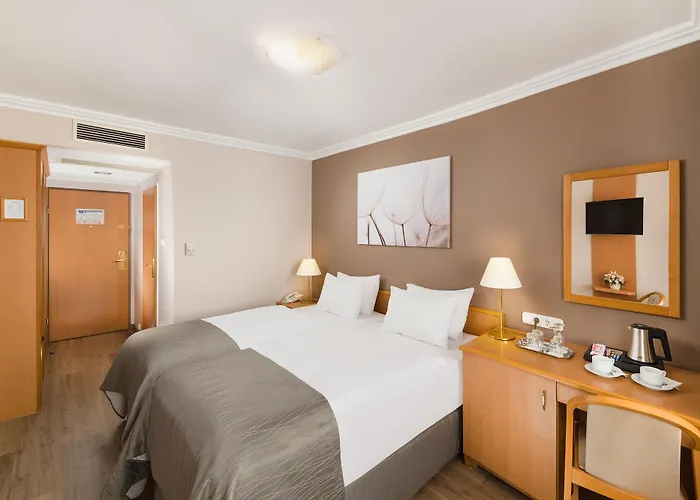 Danubius Arena 4* בודפשט