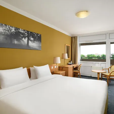 Hotel Danubius Arena 4*