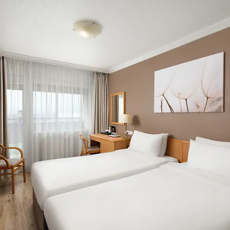 Hotel Danubius Arena 4*