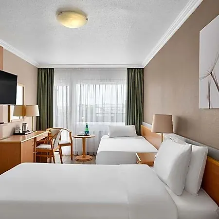 Danubius Arena Hotel 4*
