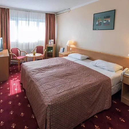 Hotel Danubius Arena
