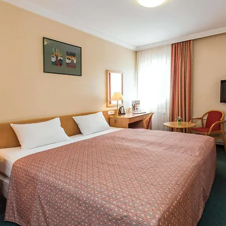 Danubius Arena Hotel 4*
