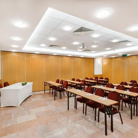 Danubius Arena Hotel 4*