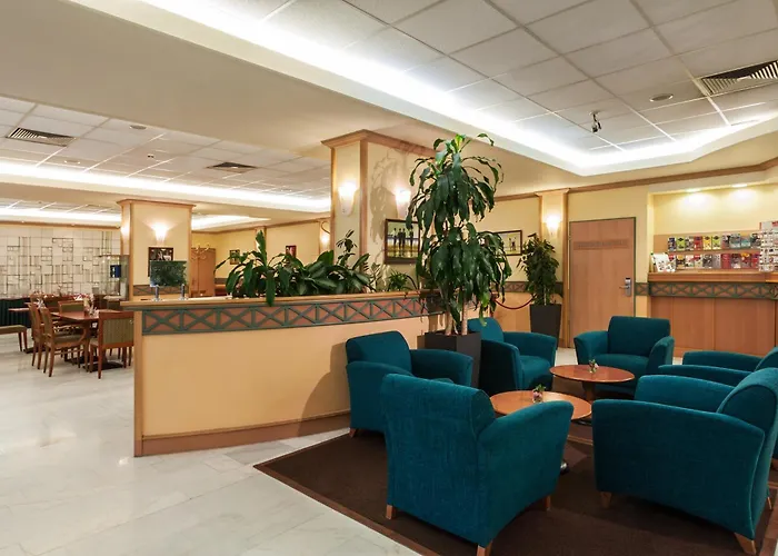 丹比乌斯阿瑞纳酒店