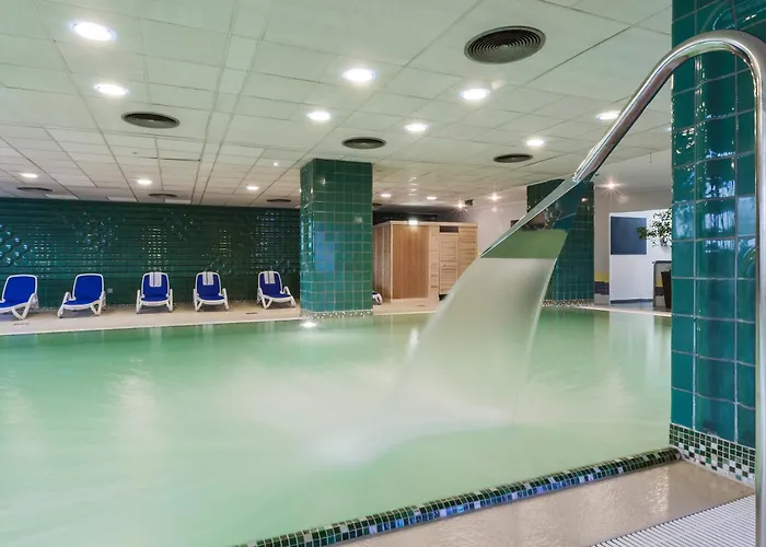 Danubius Arena Hotell 4*