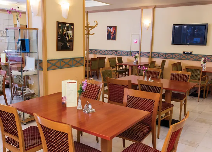 丹比乌斯阿瑞纳酒店 酒店