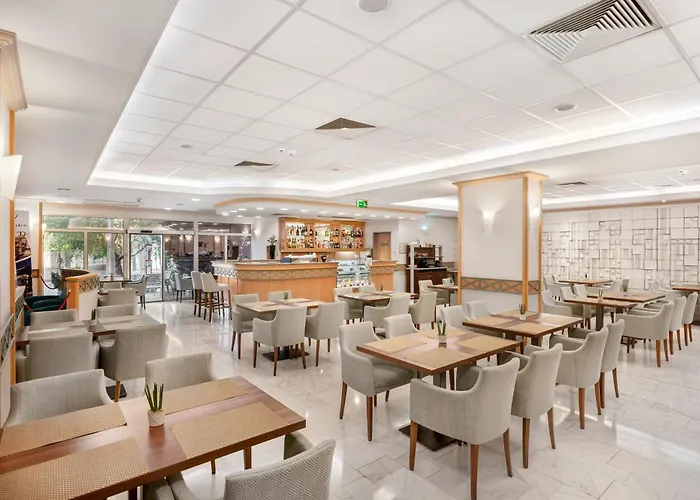 丹比乌斯阿瑞纳酒店 4* 布达佩斯