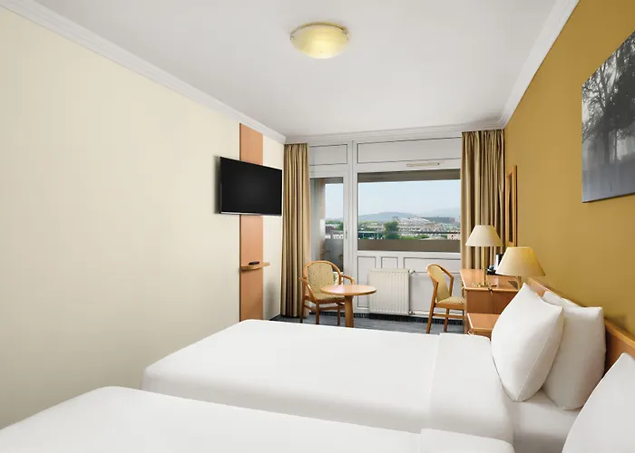 丹比乌斯阿瑞纳酒店